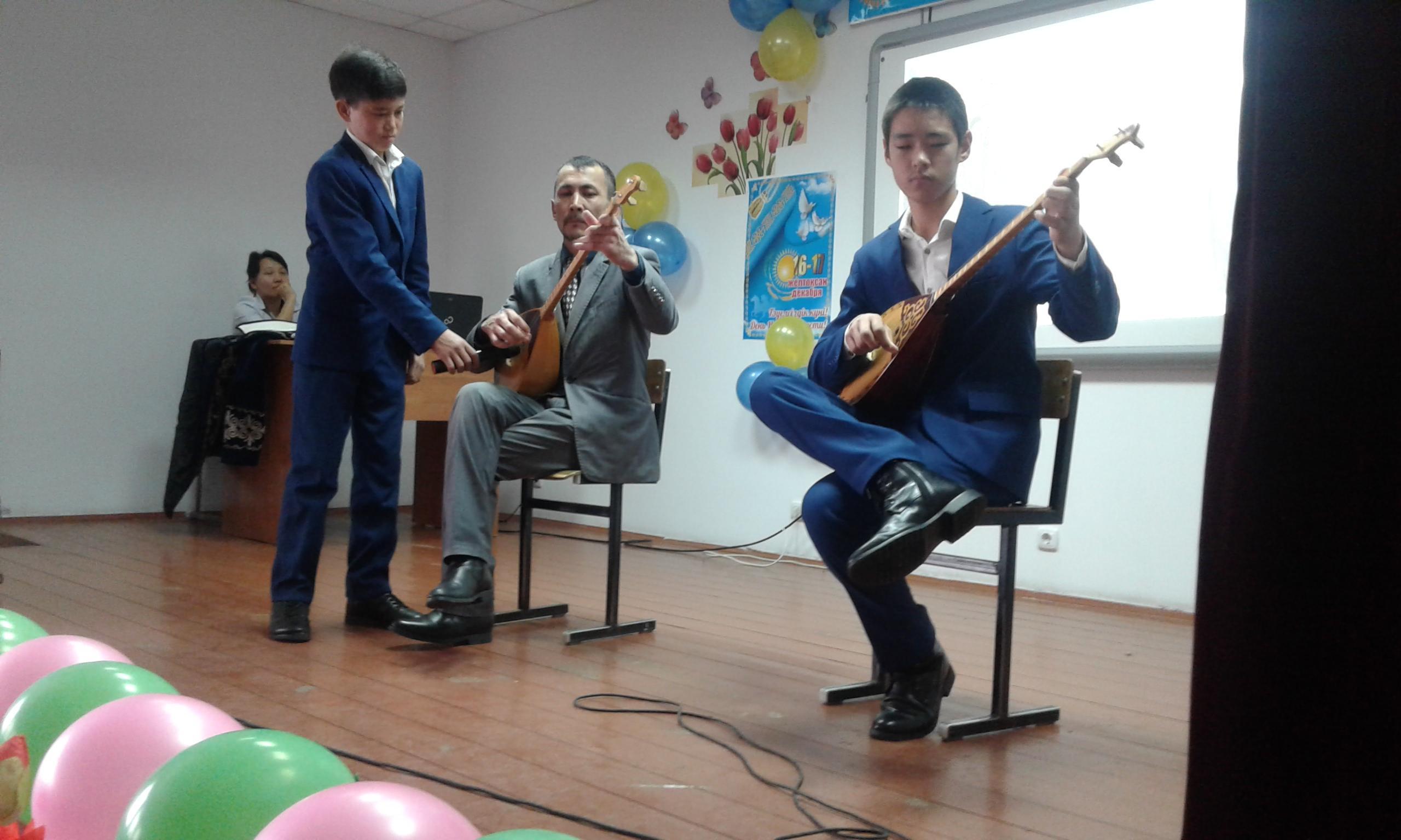 "Туған  жерге  тағзым"  акциясы  бойынша  зерттеуші   Мәкен   Уақтегімен   кездесу