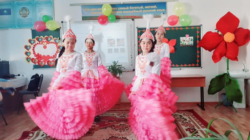 Мұқағали  қазақ  поэзиясының   Хантәңірі   атты  әдеби  кеш