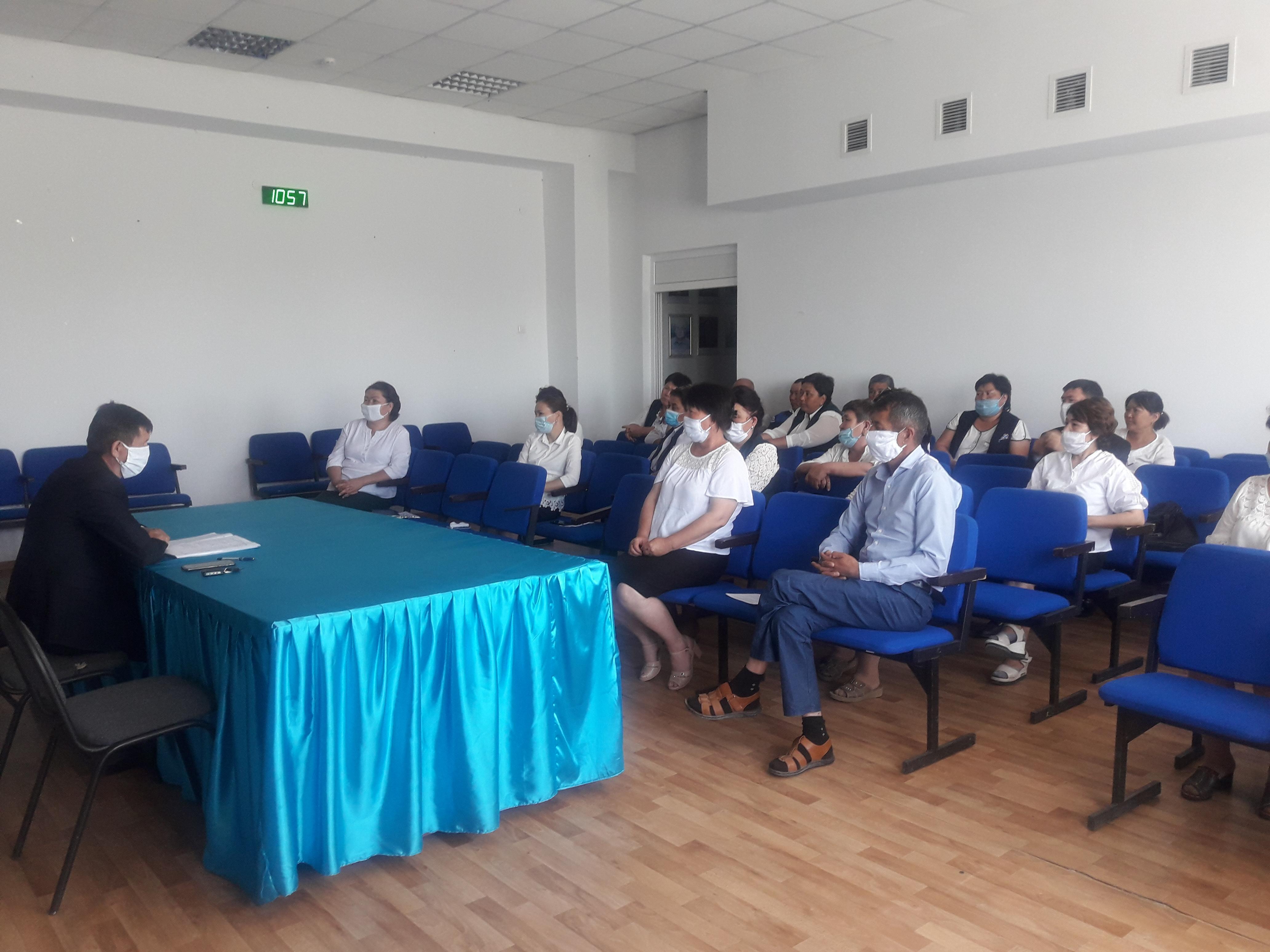 Мәншүк  Мәметова  атындағы  шағын  орталықты  орта  мектебінде Шу ауданы әкімдігінің білім бөлімі, Жамбыл облысы әкімдігінің білім басқармасының 01.09.2020 жылғы №01-4091 хатын негізге ала отырып  короновирустық инфекцияның таралуына байланысты  оқу